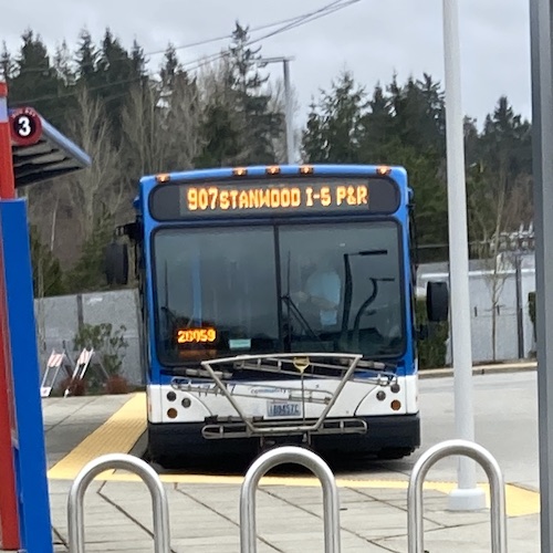 907