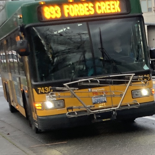 893