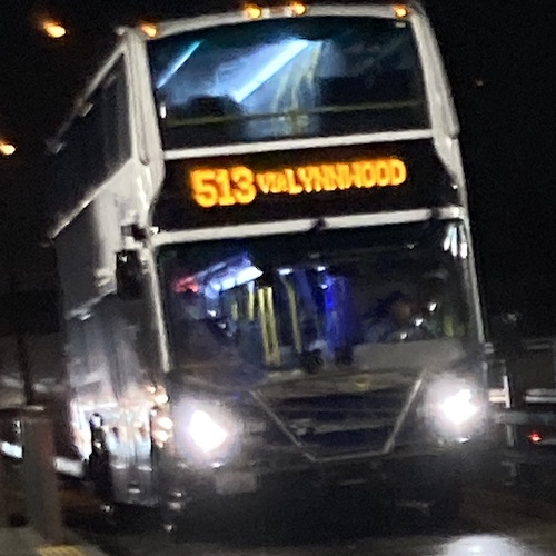 513