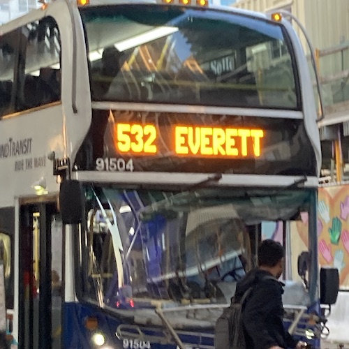 532